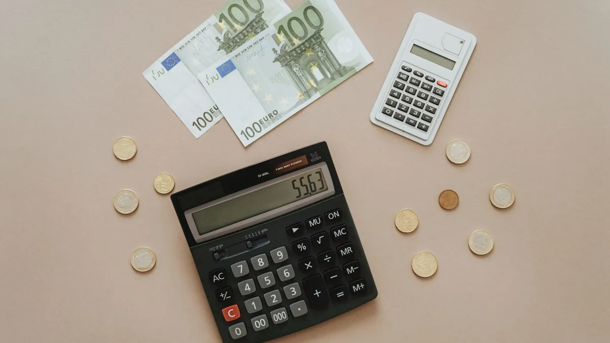 Finiquito de la empleada de hogar por fallecimiento del empleador: 1 mes de salario y trámites de los herederos