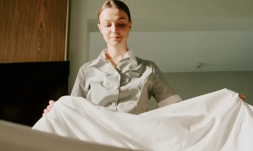 ¿Cómo cumplir la nueva normativa de riesgos laborales en empleadas del hogar?